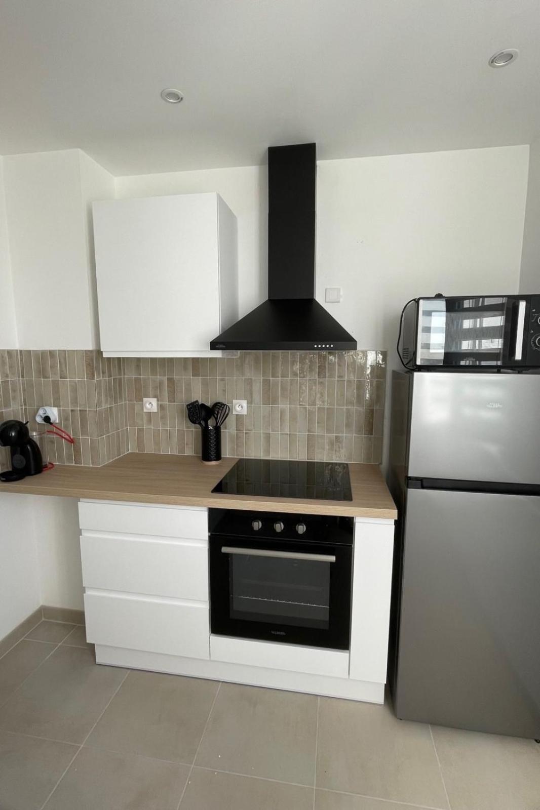 Appartement Cosy โบเวส์ ภายนอก รูปภาพ